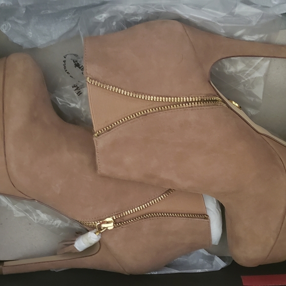 NIB bebe suede booties - Picture 4 of 4